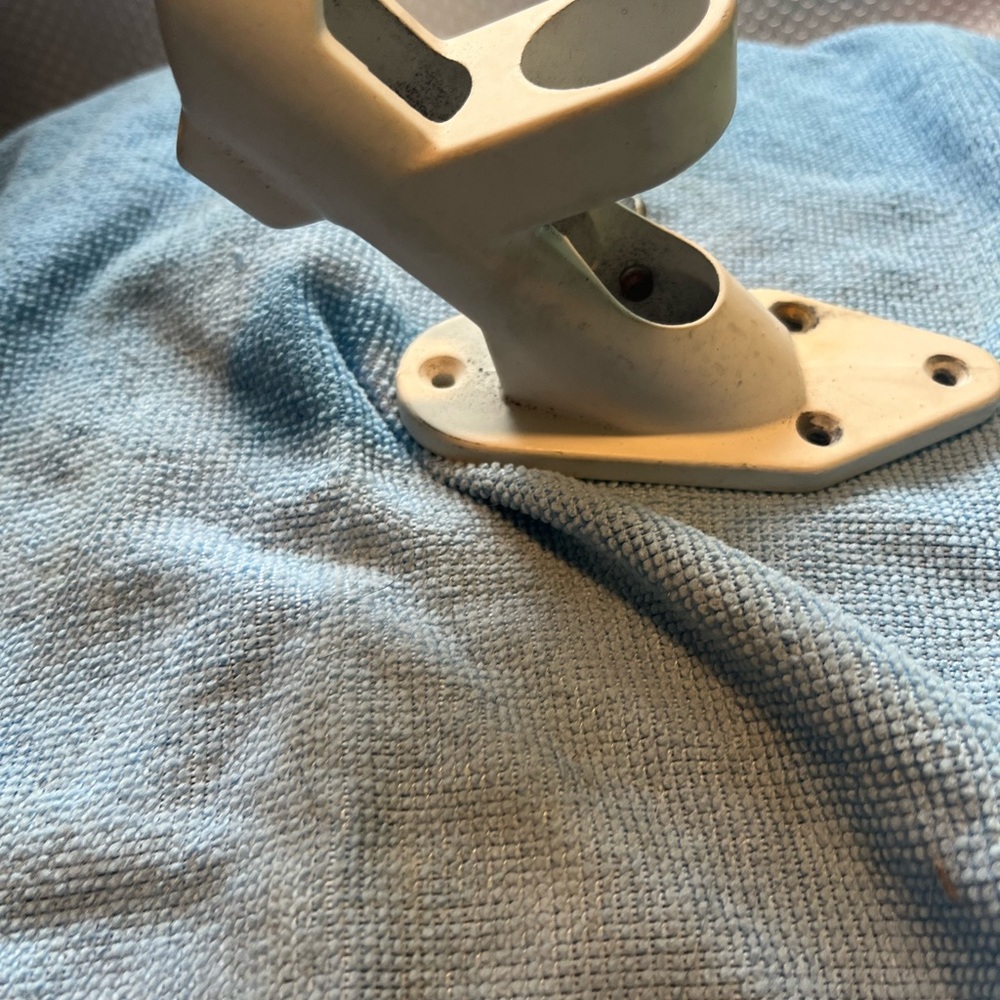 Flag pole holder